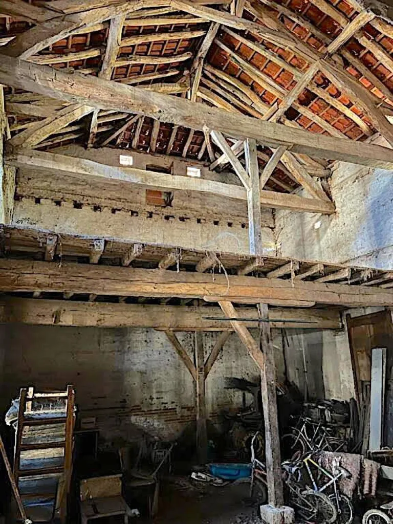 Pièces - Maison à Rénover avec Jardin à Golfech