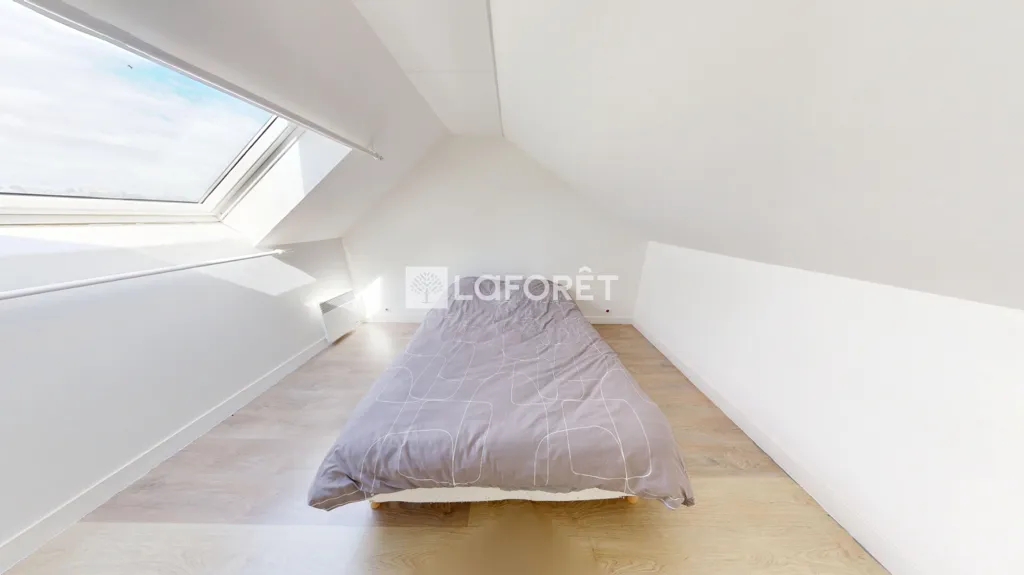 Rooms - Duplex Apartment with Balcony in Le Havre