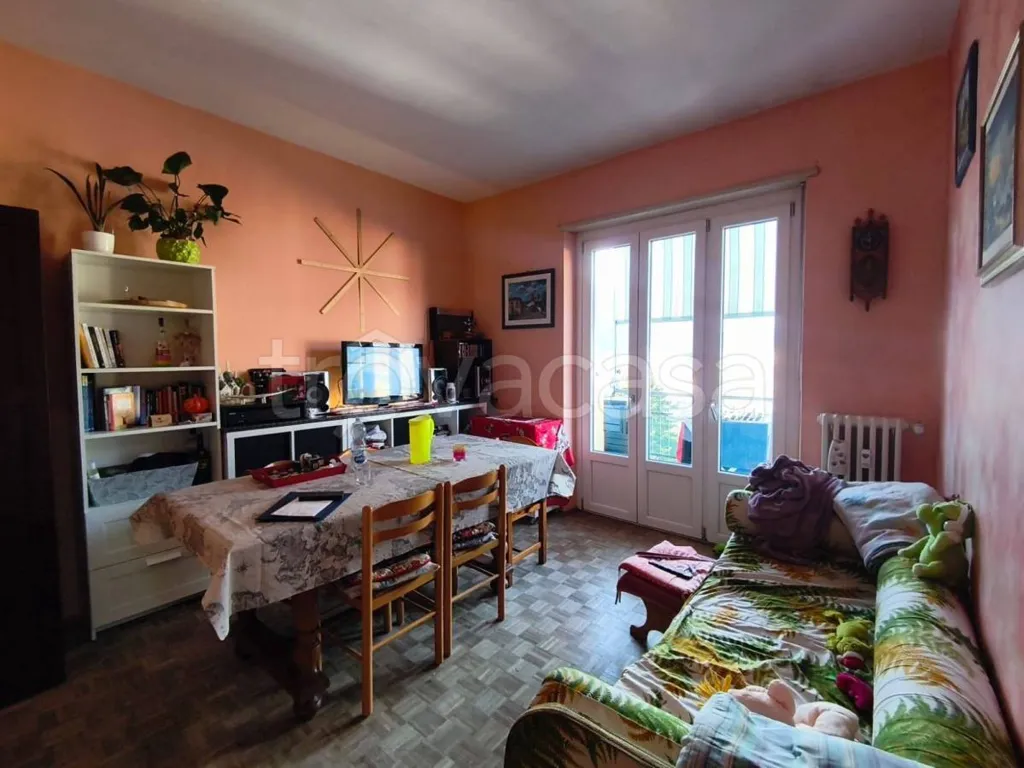 Söögituba - Apartment with Panoramic View in Luserna San Giovanni