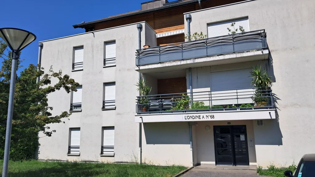 Välivaade - Flat with Balcony in Gresy-sur-Aix