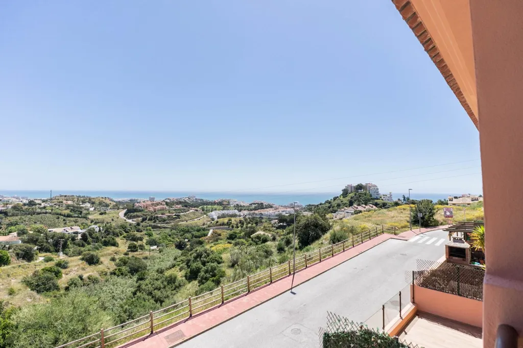 Balcon - Corner Chalet with Sea View in Benalmádena