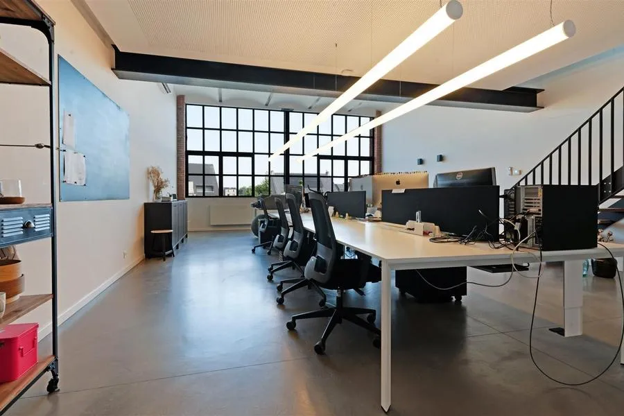 Bureau - Loft Industriel avec Terrasse à Herzele