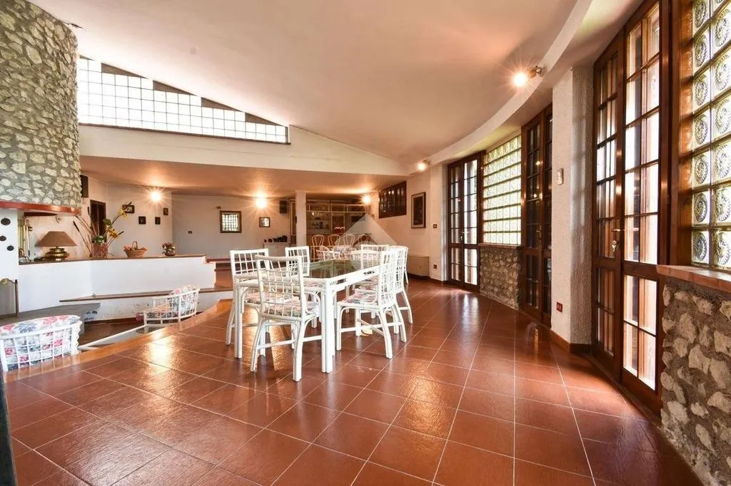Salle à manger - Luxury Villa with Pool in Montescudo