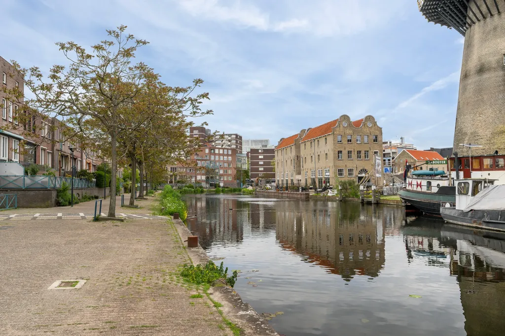 3-toaline korter asukohas Schiedam
