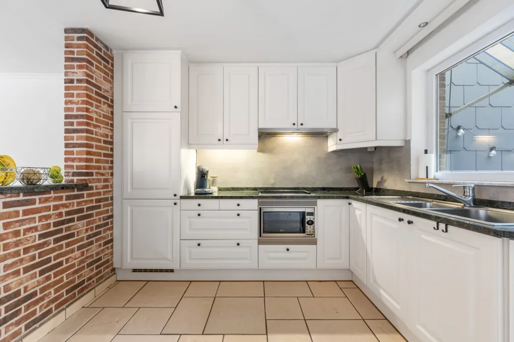 Köök - Move-in Ready Apartment in Central Hamme