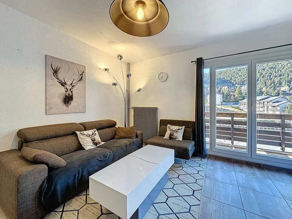 Elutuba - Apartment with Balcony in Les Angles