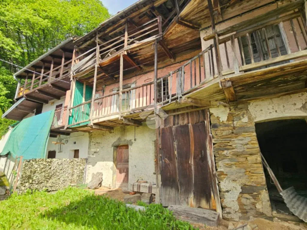 Esterno - Rustic Property with Garden in Prarostino