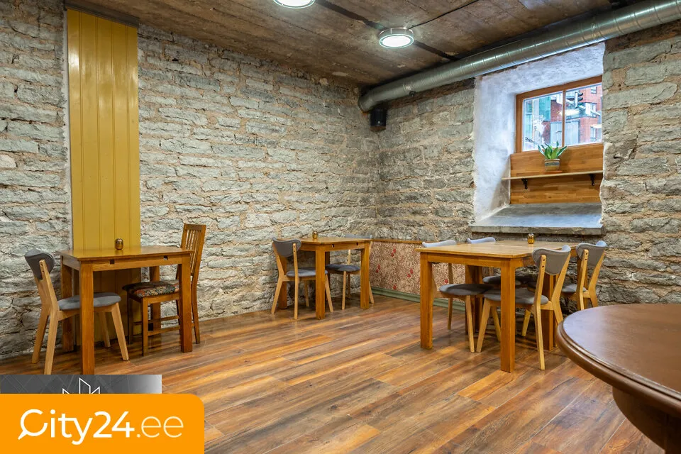 Söögituba - Loft Office with Storage in Tallinn City Centre