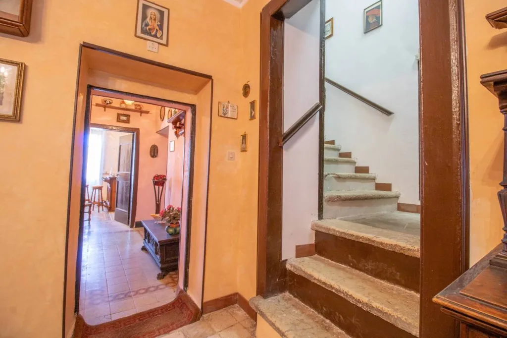 Stanze - Historic Cottanello Townhouse with Balcony
