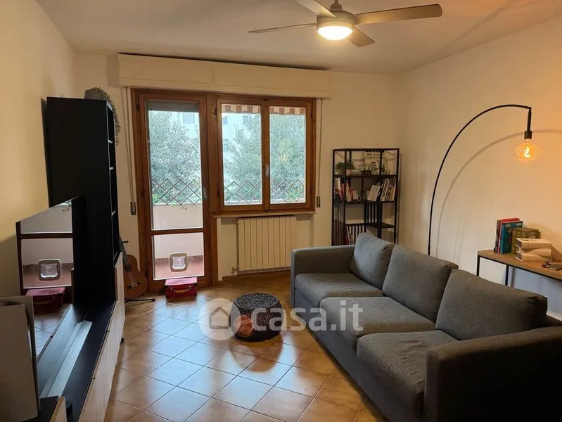 Séjour - Spacious 5-Room Apartment with Balcony in Pisa