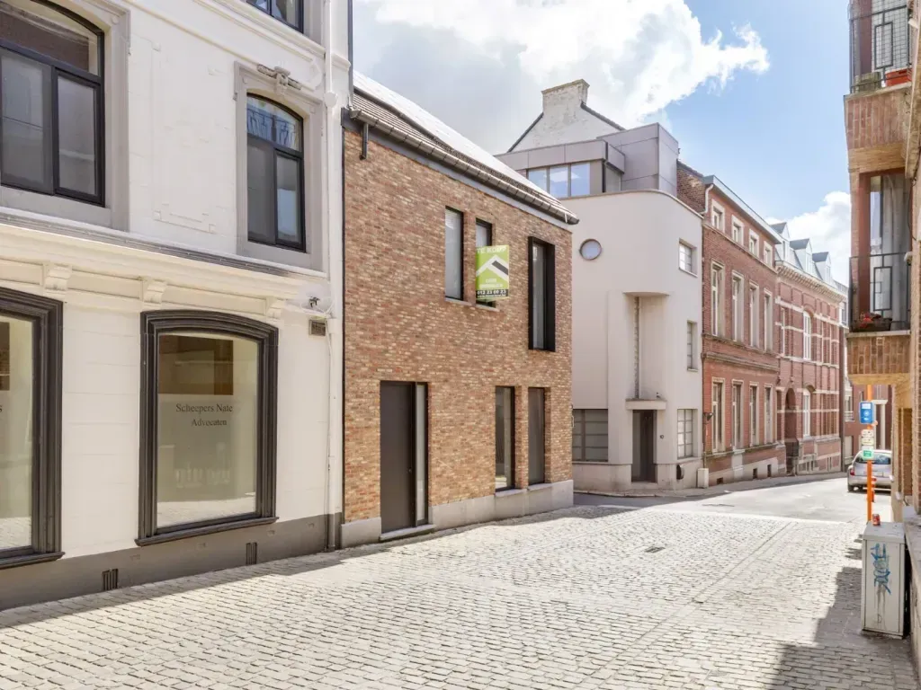 Välivaade - Corner New Build House in Tongeren