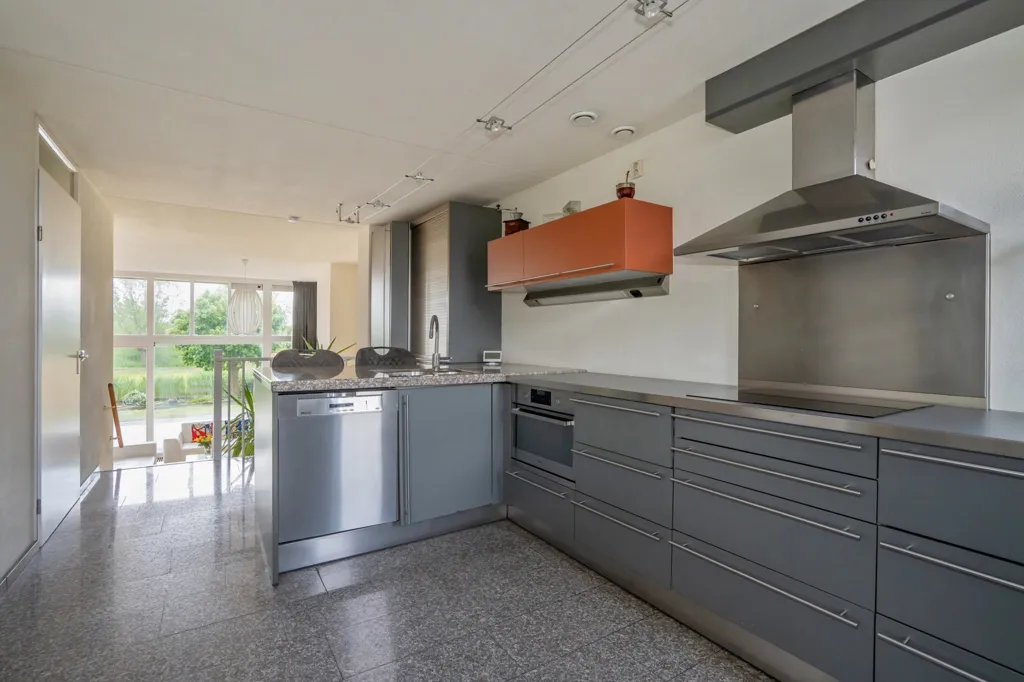 Cuisine - Waterfront 2-Under-1-Cap Villa in Rokkeveen Zuid