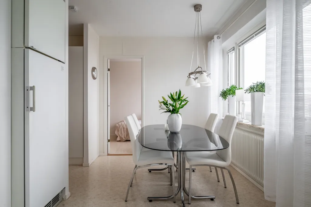 Dining Room - Apartment with Balcony in Gothenburg