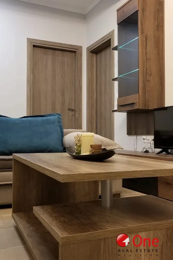 Elutuba - Renovated Penthouse with Balcony in Pireas Centre