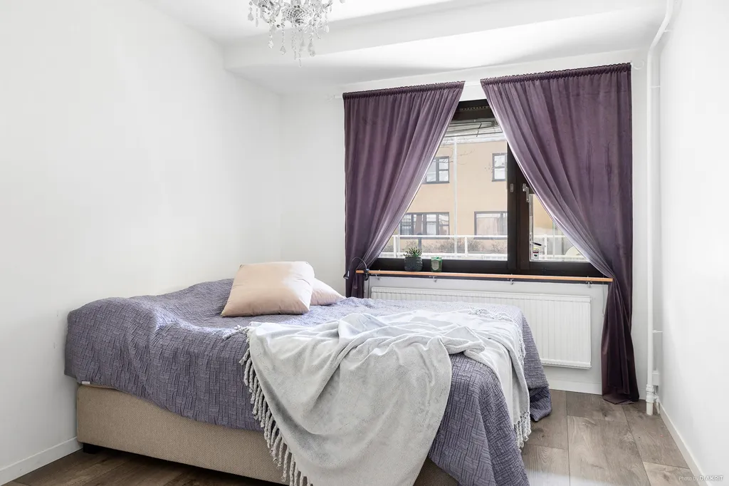 Chambres - Charming Apartment with Sunny Terrace in Kista