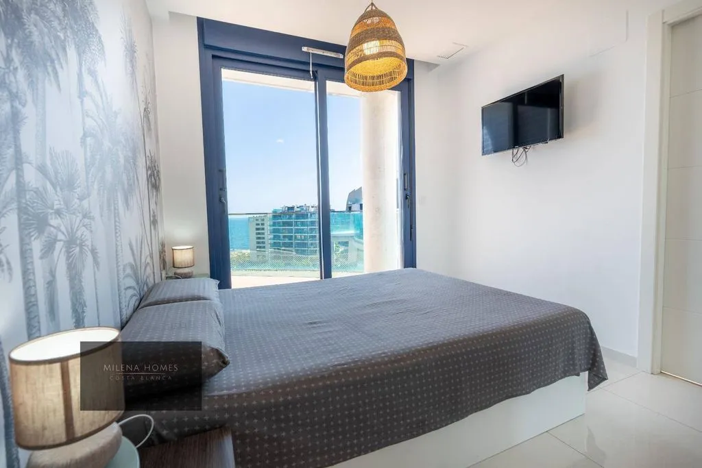 Chambres - Luxury Penthouse with Sea View in Punta Prima