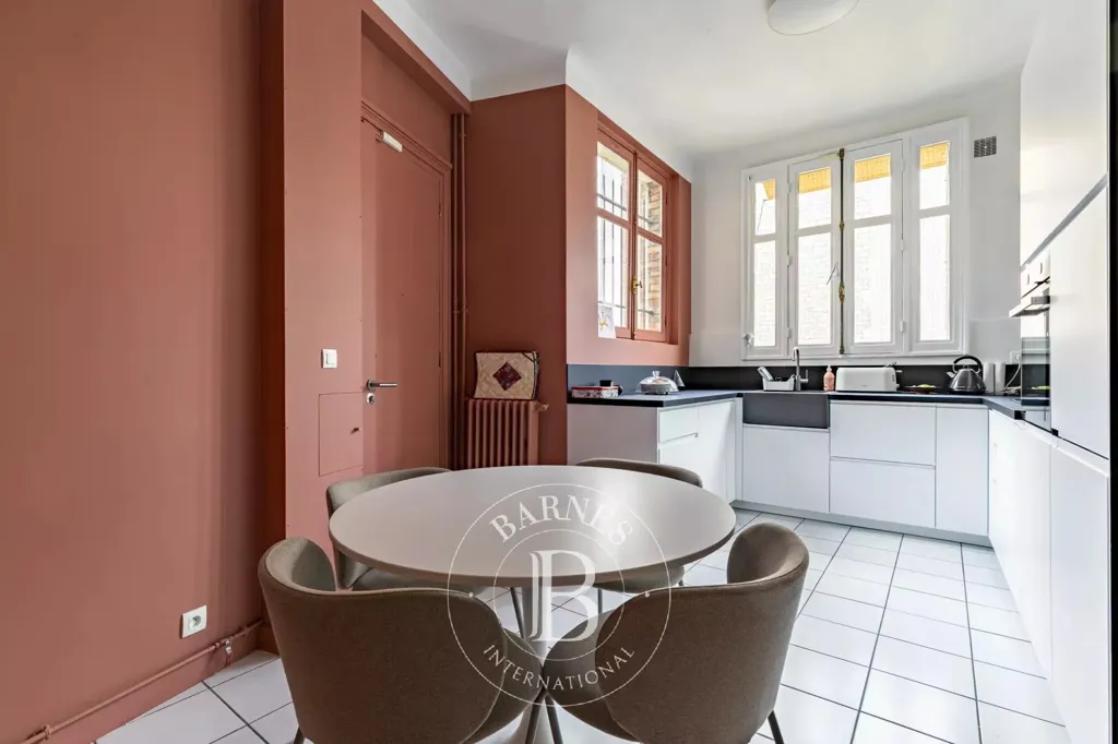 Köök - Upper Floor Apartment with Eiffel Tower View in Paris 7