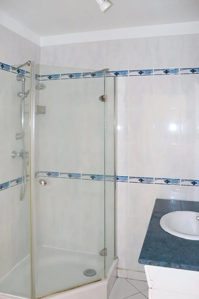 Bagni - 4-Piece Flat with Balcony near Meudon Observatory