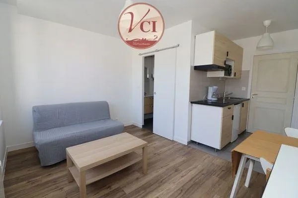 Séjour - Studio Rénové à Vichy, Proche Centre