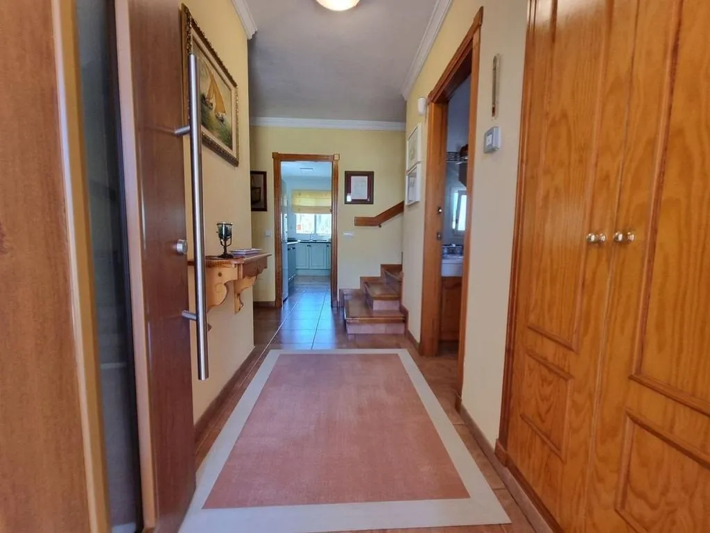 Esik - Corner Luxury House with Pool Potential in San Pedro