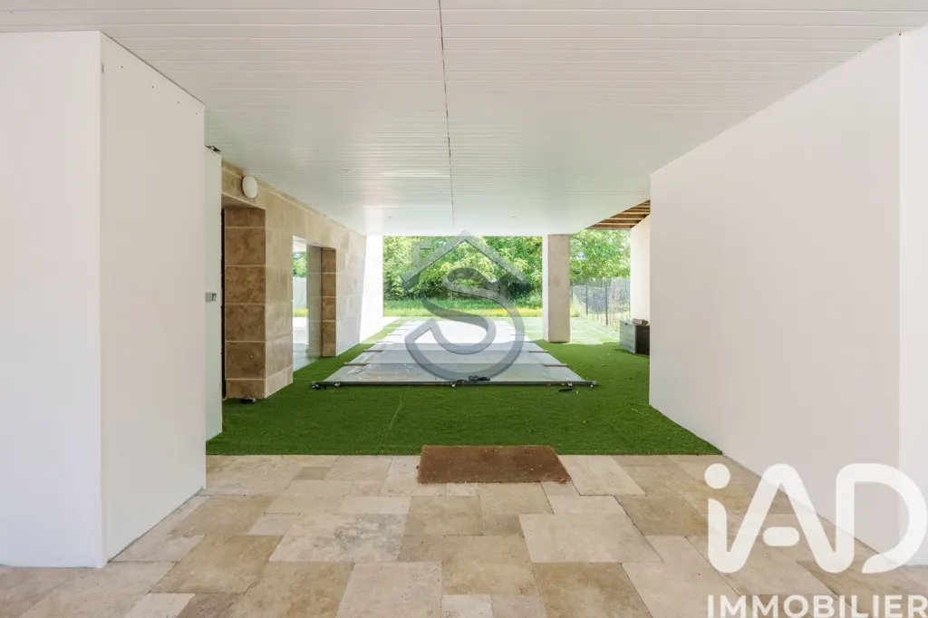 Terrace - Contemporary House with Pool in Haraucourt