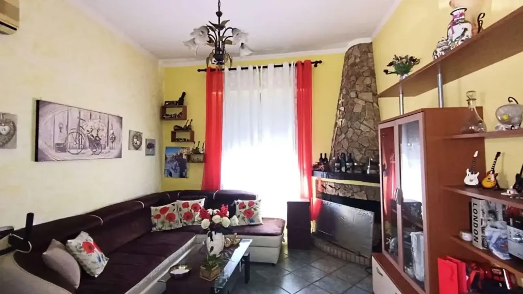 Elutuba - Rustic-Style Apartment with Courtyard in Monserrato