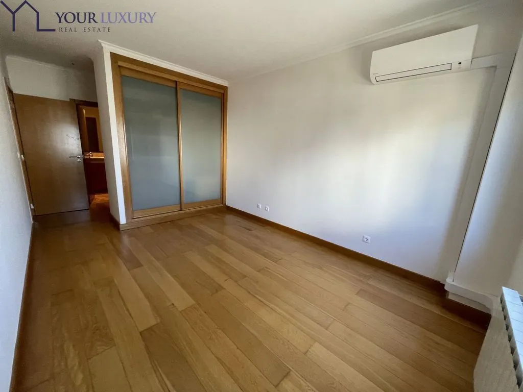 Toad - Luxury Apartment with Pool in Cascais