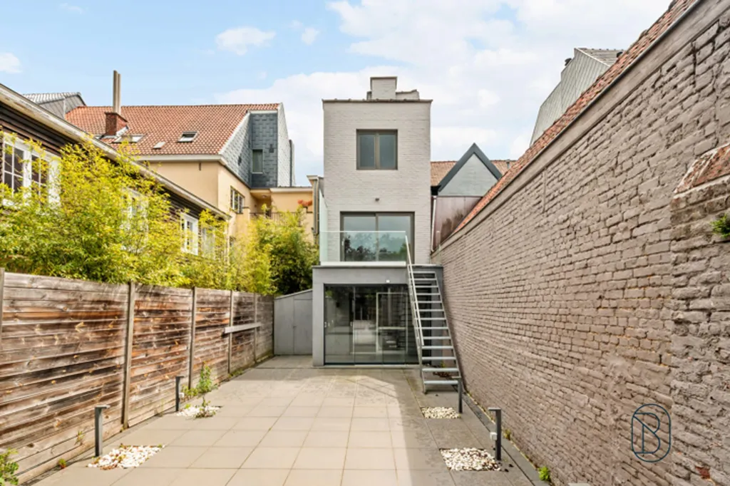 Jardin - Maison de 201 m² avec Chauffage Électrique à Deinze