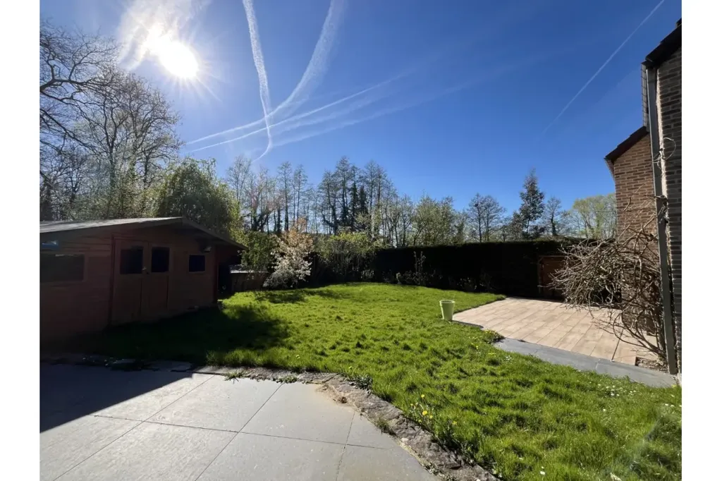 Aed - Spacious House with Solar Panels in Braine-le-Château