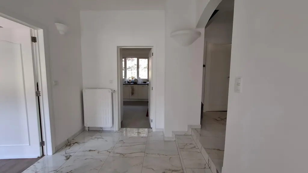 Esik - House with Terrace and Garden in Detached Setting