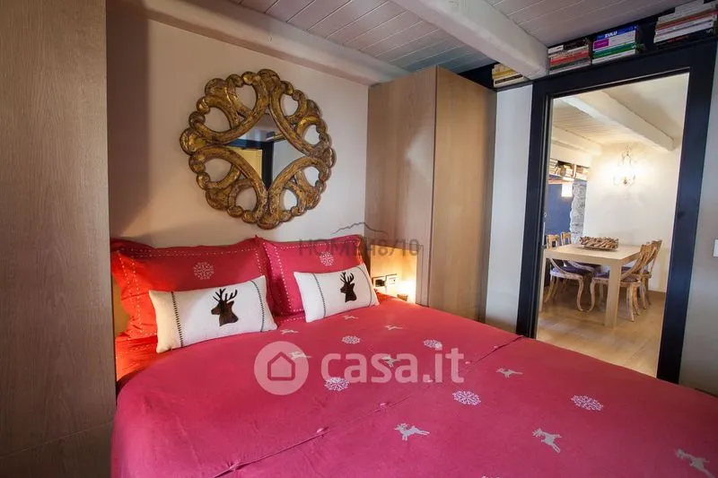 Chambres - Refurbished Triplex with Balcony in Courmayeur
