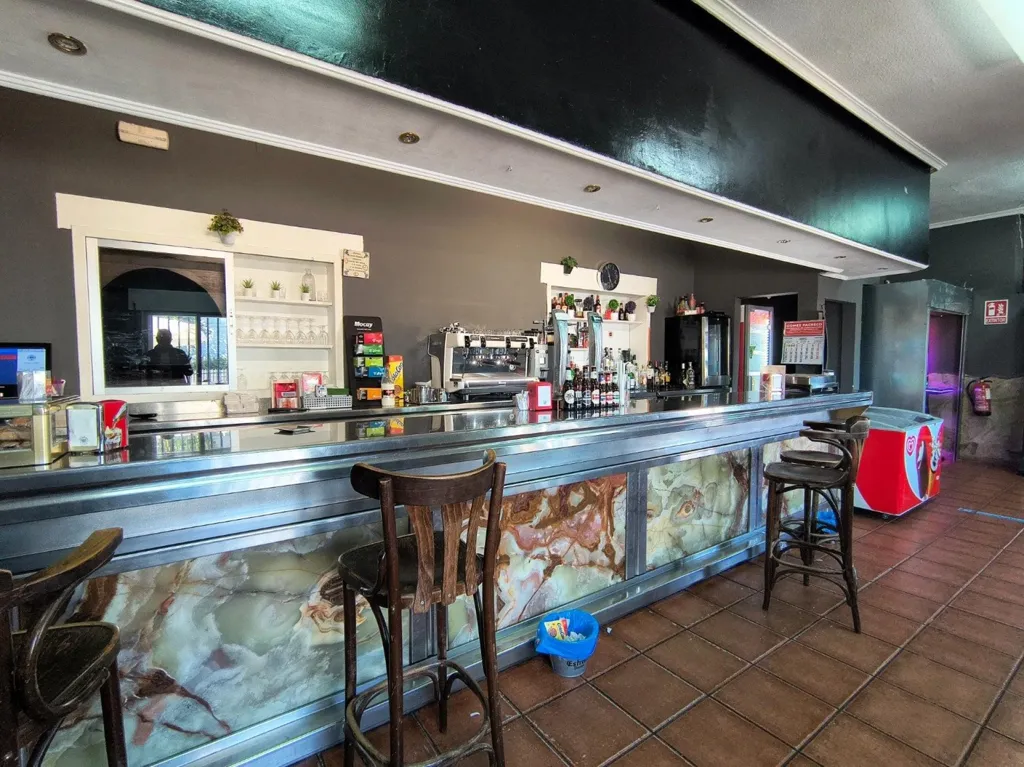 Rooms - Dual Chalets with Commercial Potential in Trijueque