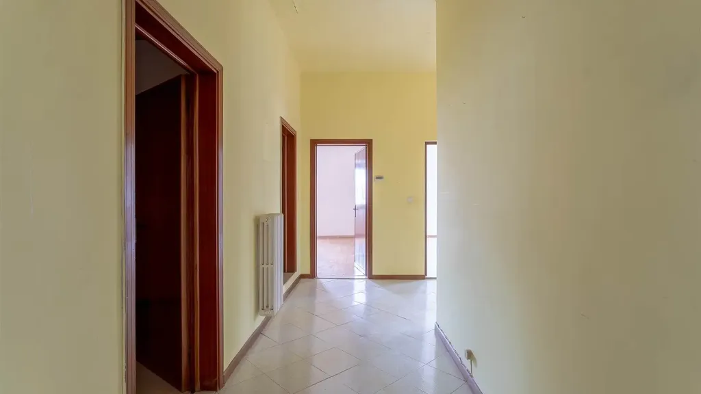 Entrée - Three-Bedroom Apartment with Garden in Signa