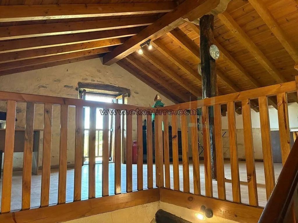 Pièces - Rural House with Balcony in Ayala