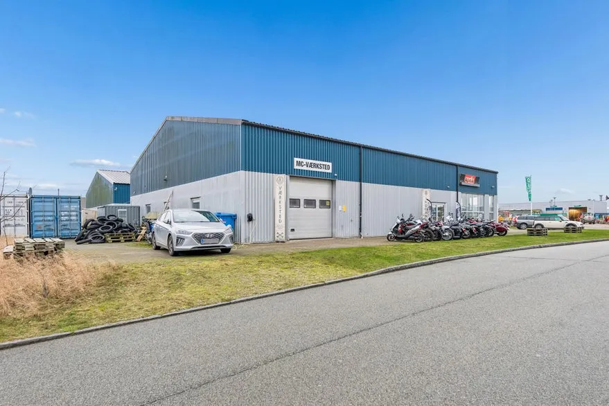 Extérieur - Commercial Property with Shop and Workshop in Hillerød