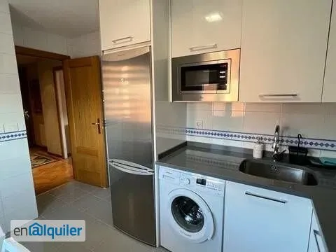 Cuisine - Modern Flat with Balcony in Delicias, Madrid
