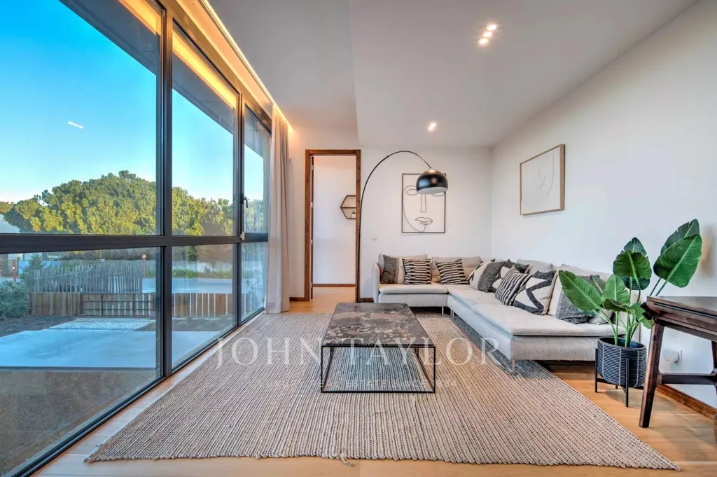 Living Room - Modern Villa with Sea View in Troia Resort