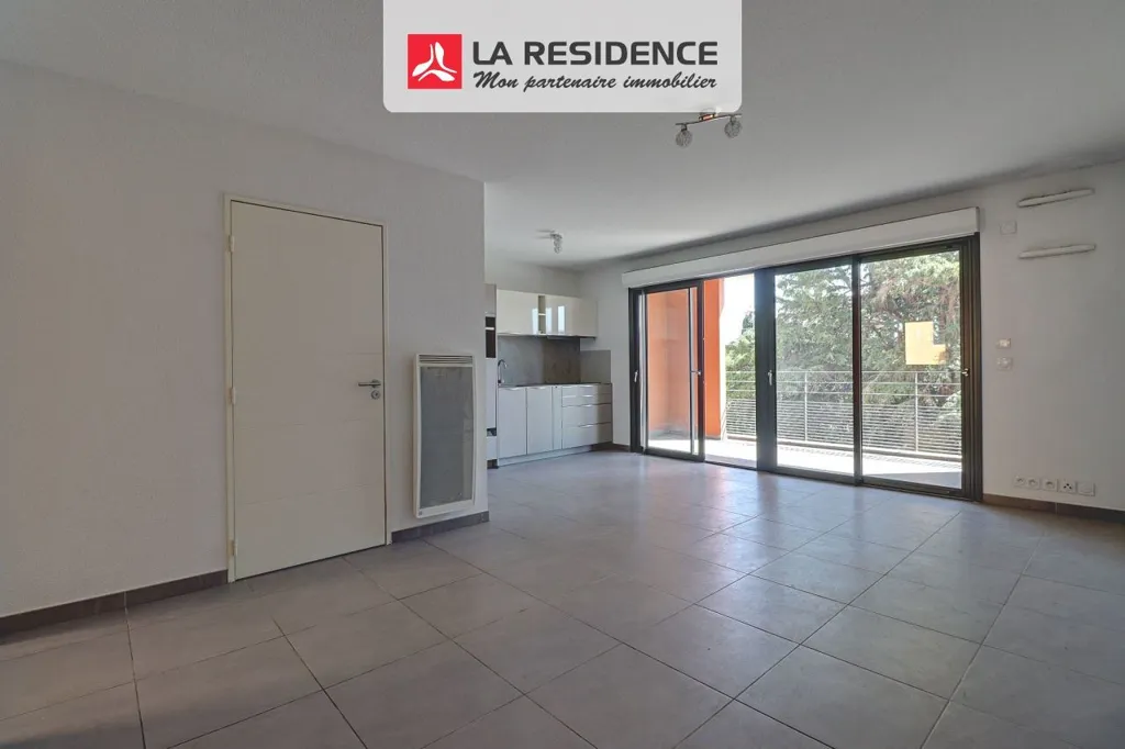 Cucina - Recent Apartment with Terrace in Fréjus Centre