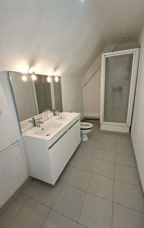 Salles de bain - Longère en Pierre avec Garage entre Saint-Sever et Vire