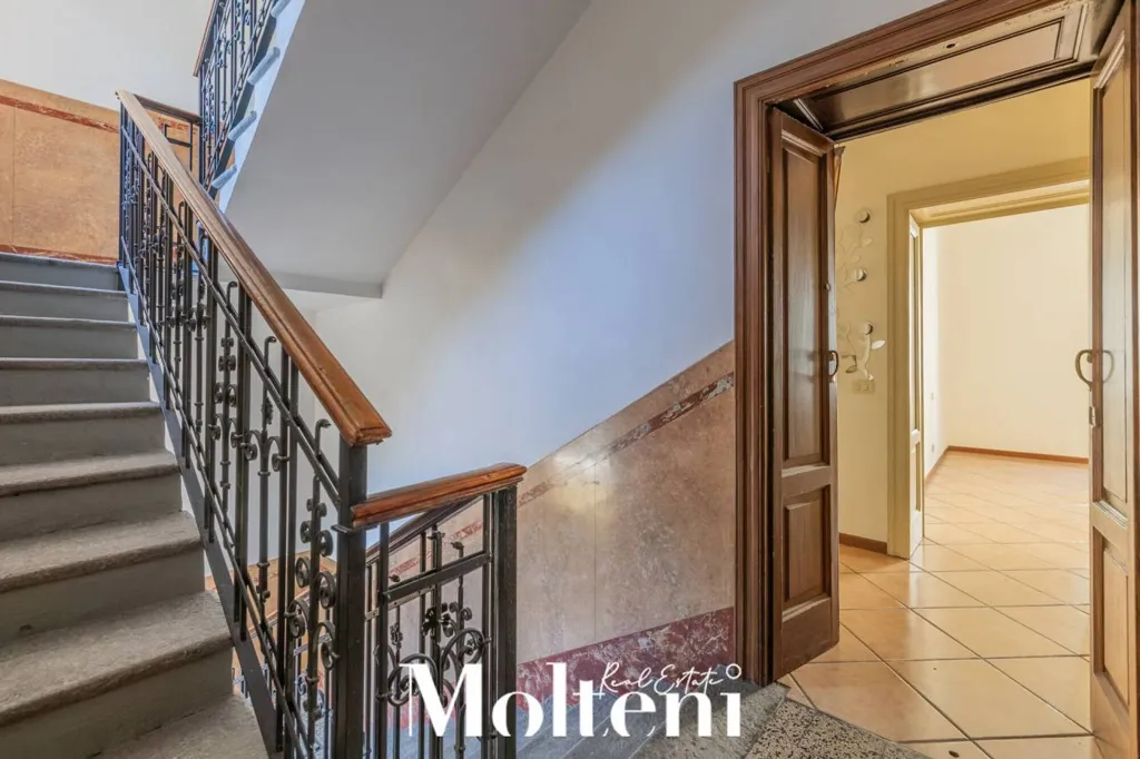 Hallway - Apartment with Double Exposure in Lecco
