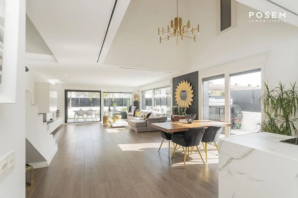 Söögituba - Contemporary Chalet with Pool in Tudela