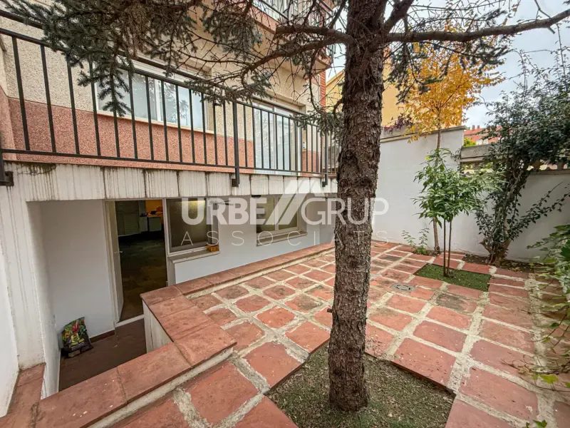 Aed - Detached Corner House with Multiple Terraces in Martorell