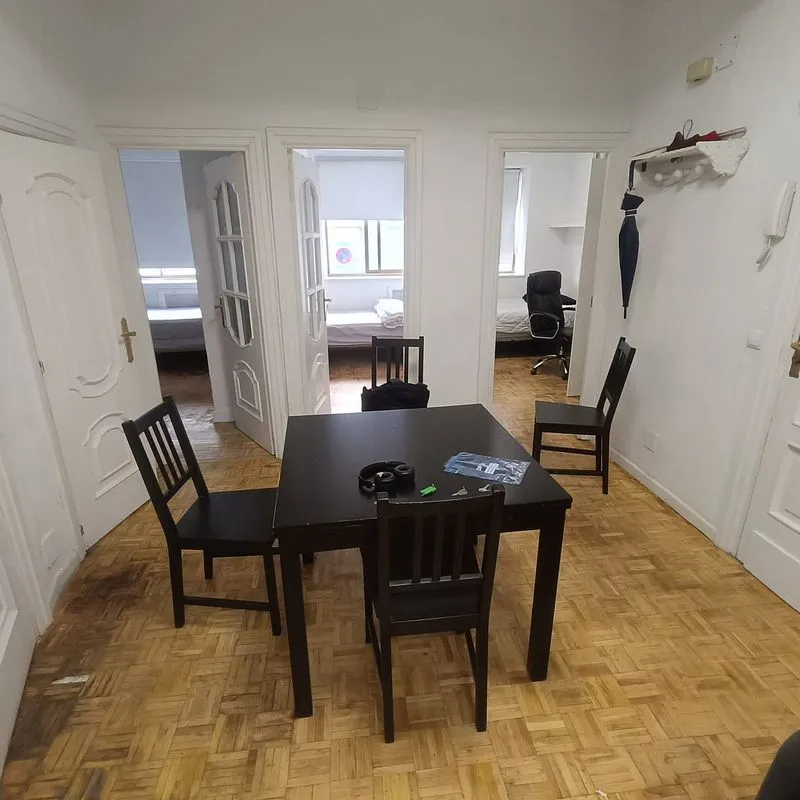 Söögituba - Furnished Flat with Central Heating in Madrid