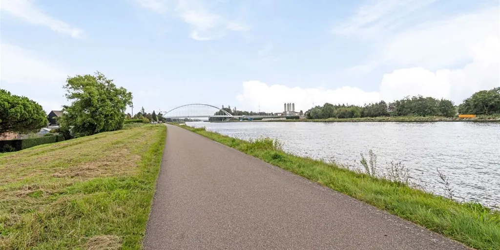 Duplex avec Vue sur le Canal à Zandhoven