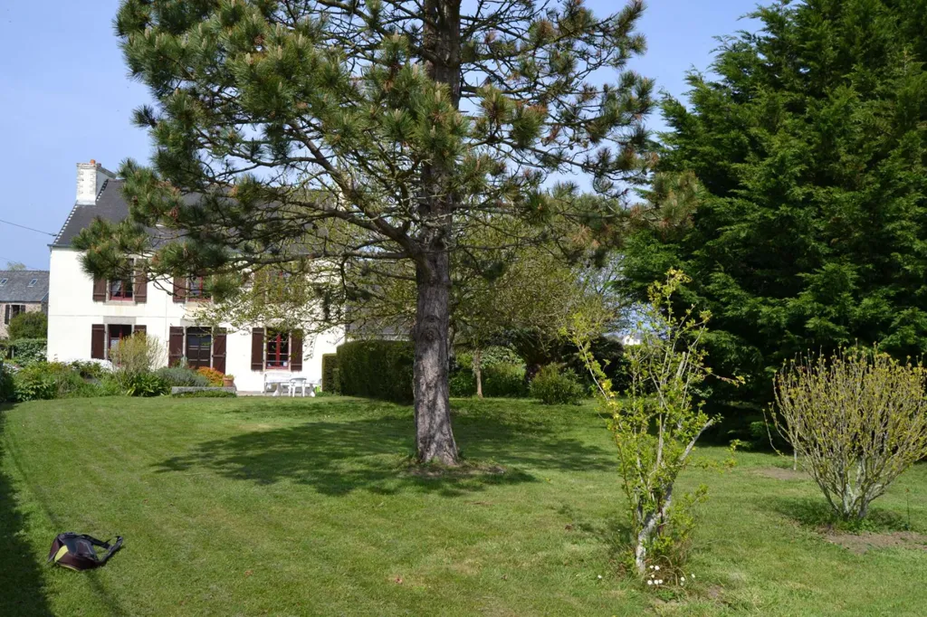 Aed - Breton Stone House with Garden in Plougasnou