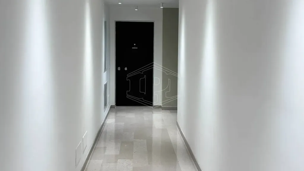 hallway_entrance