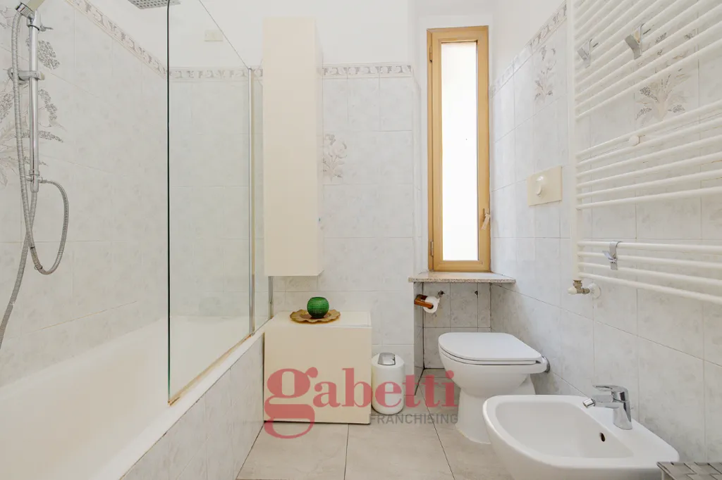 Bagni - Appartamento con terrazzino in stabile d'epoca a Milano