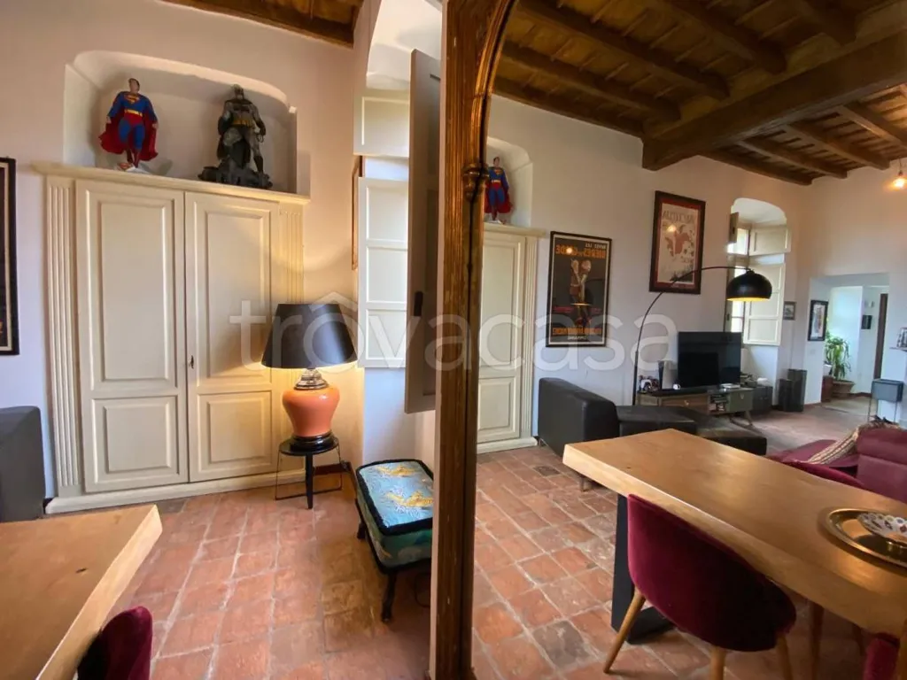 Living Room - Rustic Villa-Style Apartment with Garden in Moncalieri