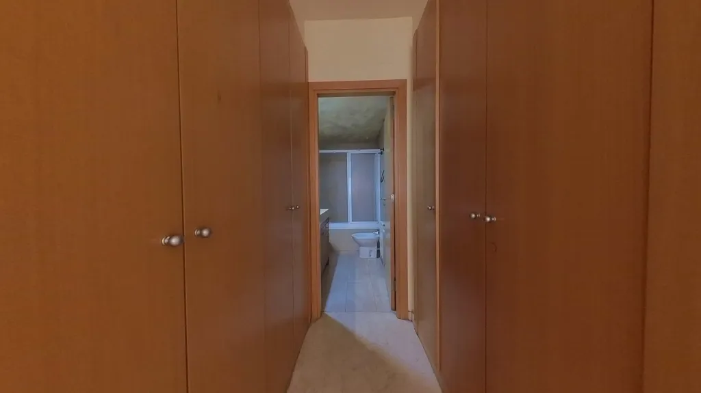Toad - Occupied Flat with Terrace in Sabadell