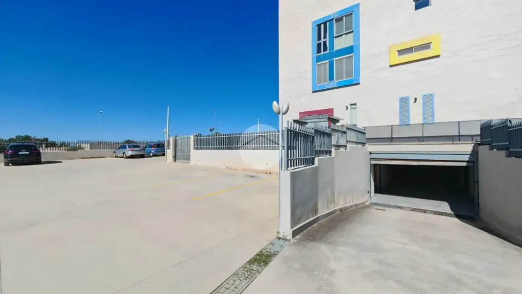 Välivaade - Modern Apartment with Balcony in Manfredonia